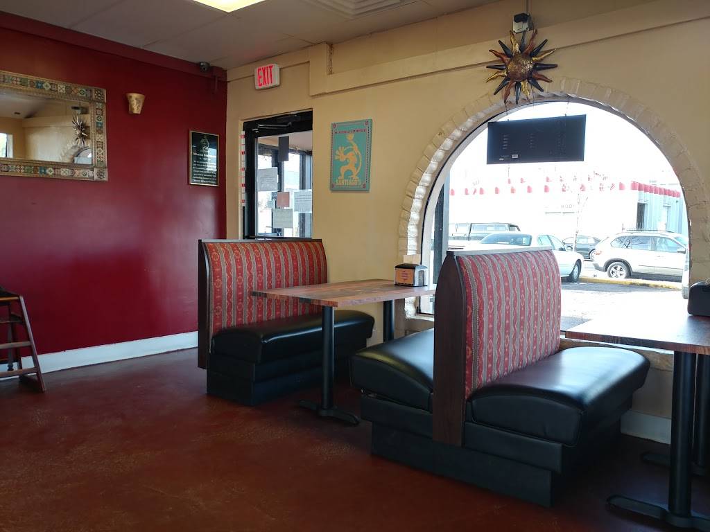 Santiagos Mexican Restaurant | restaurant | 10400 E 6th Ave, Aurora, CO 80010, USA | 3033437040 OR +1 303-343-7040