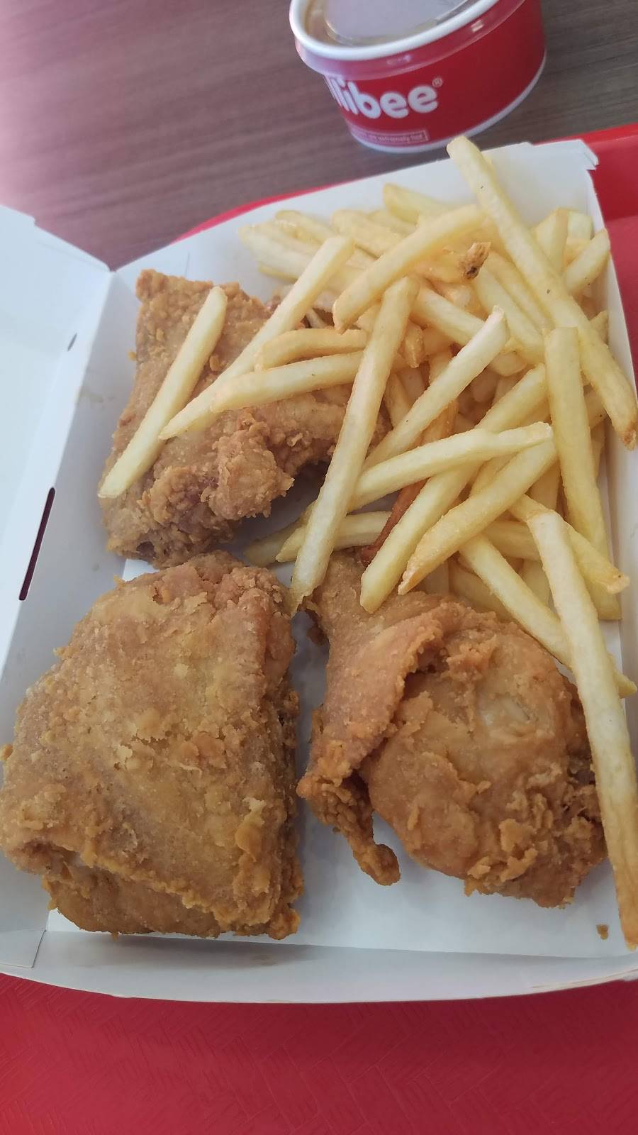 Jollibee | restaurant | 3534 W Touhy Ave, Skokie, IL 60076, USA | 8476743900 OR +1 847-674-3900