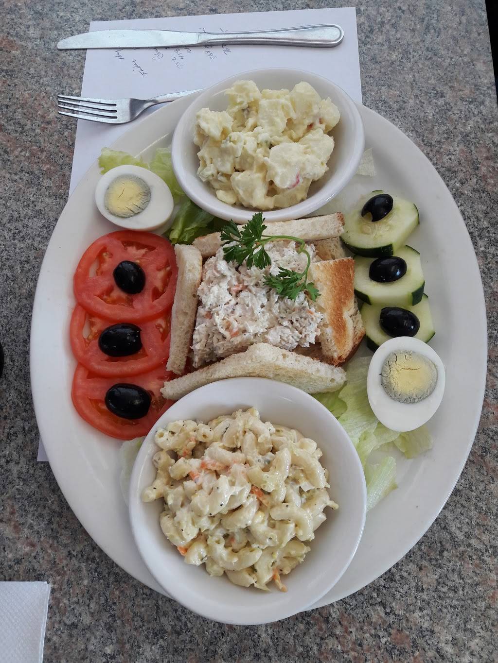 Umpas Diner | restaurant | 1115 N Courtenay Pkwy, Merritt Island, FL 32953, USA | 3214543422 OR +1 321-454-3422