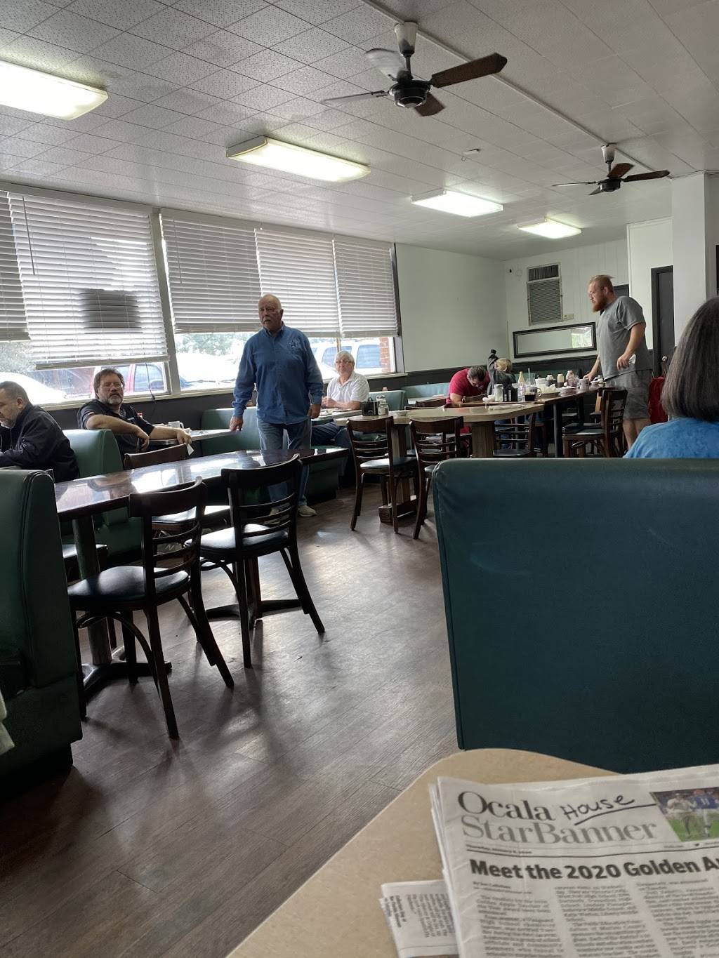 Richards Place | restaurant | 316 E Silver Springs Blvd, Ocala, FL 34470, USA | 3523512233 OR +1 352-351-2233