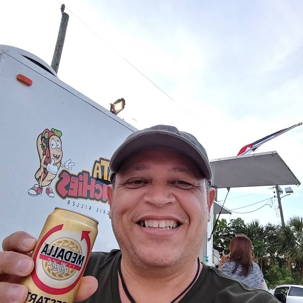 Mata Munchies | restaurant | 9000 N Florida Ave, Tampa, FL 33604, USA | 8133272878 OR +1 813-327-2878