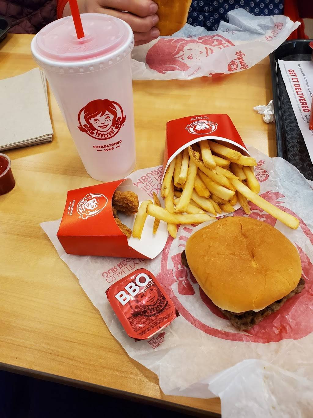 Wendys | restaurant | 1501 Chatham Commons Blvd, Westfield, IN 46074, USA | 3178043657 OR +1 317-804-3657