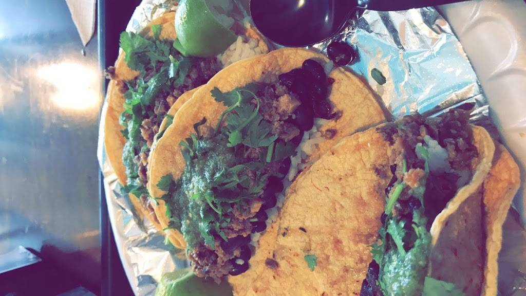 Burritos & Beer Restaurant, LLC | restaurant | 14094 Trade Center Dr, Fishers, IN 46038, USA | 3175728003 OR +1 317-572-8003