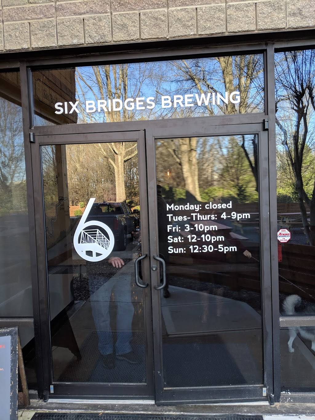 Six Bridges Brewing | restaurant | 11455 Lakefield Dr #300, Johns Creek, GA 30097, USA | 4705454199 OR +1 470-545-4199