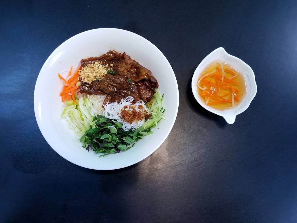 Com Pho Bamboo Fresno | restaurant | 7737 N First St, Fresno, CA 93720, USA | 5593198167 OR +1 559-319-8167