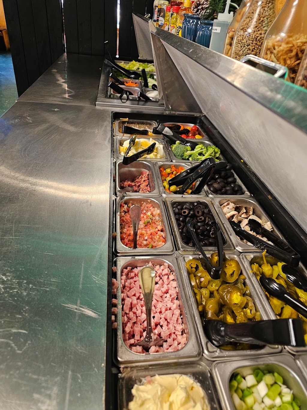 Hillbillys Smoky Mountain Diner & BBQ | restaurant | 571 W Broadway St, Newport, TN 37821, USA | 4235328038 OR +1 423-532-8038