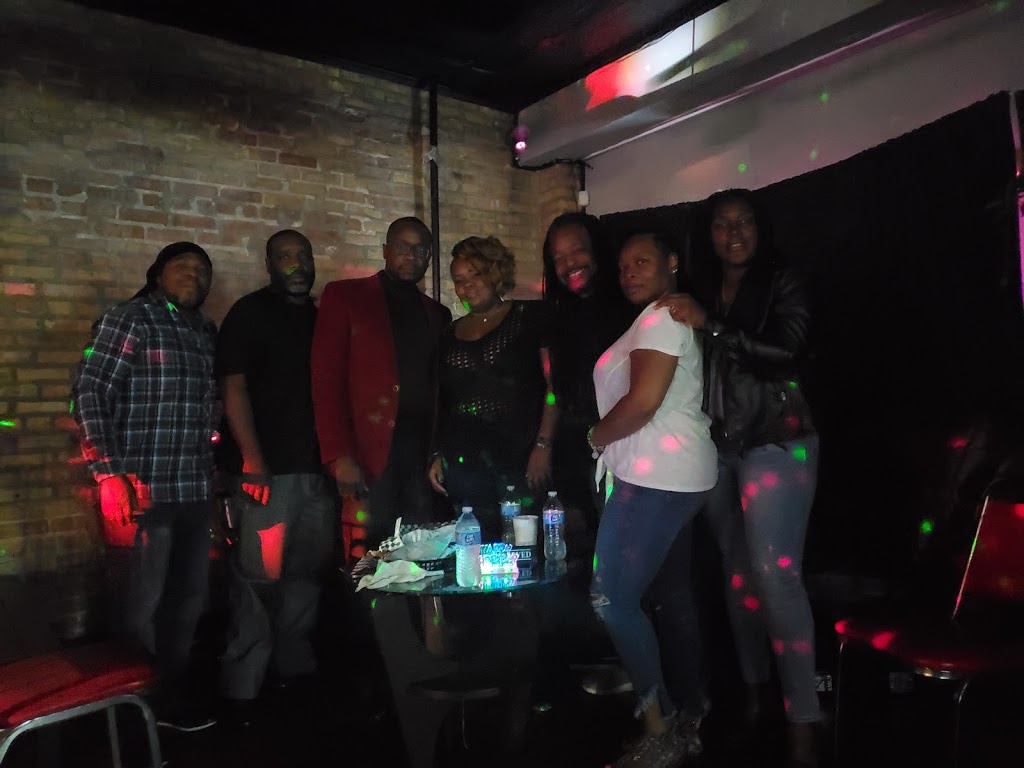 Mikes Place Sports Bar & Grill | restaurant | 6319 Roosevelt Rd, Berwyn, IL 60402, USA | 7083174332 OR +1 708-317-4332