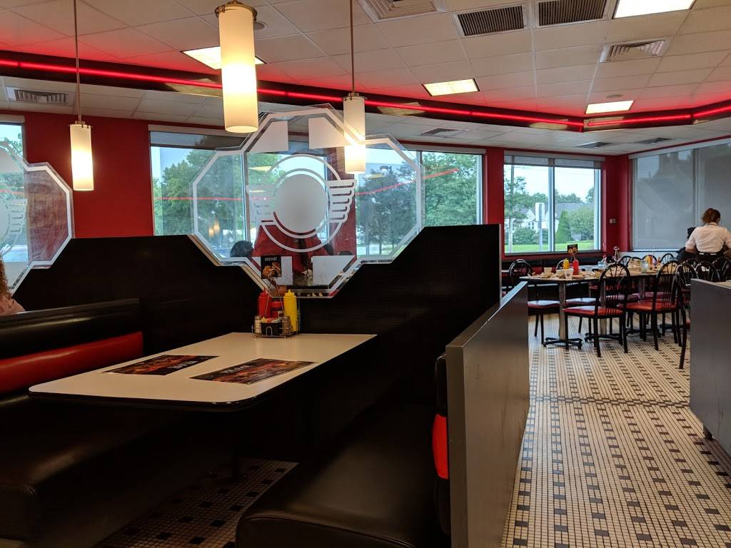 Steak n Shake | restaurant | 7930 E Washington St, Indianapolis, IN 46219, USA | 3173591102 OR +1 317-359-1102