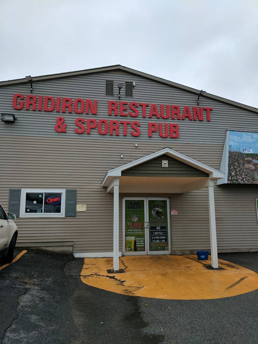 Gridiron Restaurant Sports Pub | restaurant | 1567 Lisbon St, Lewiston, ME 04240, USA | 2077776353 OR +1 207-777-6353
