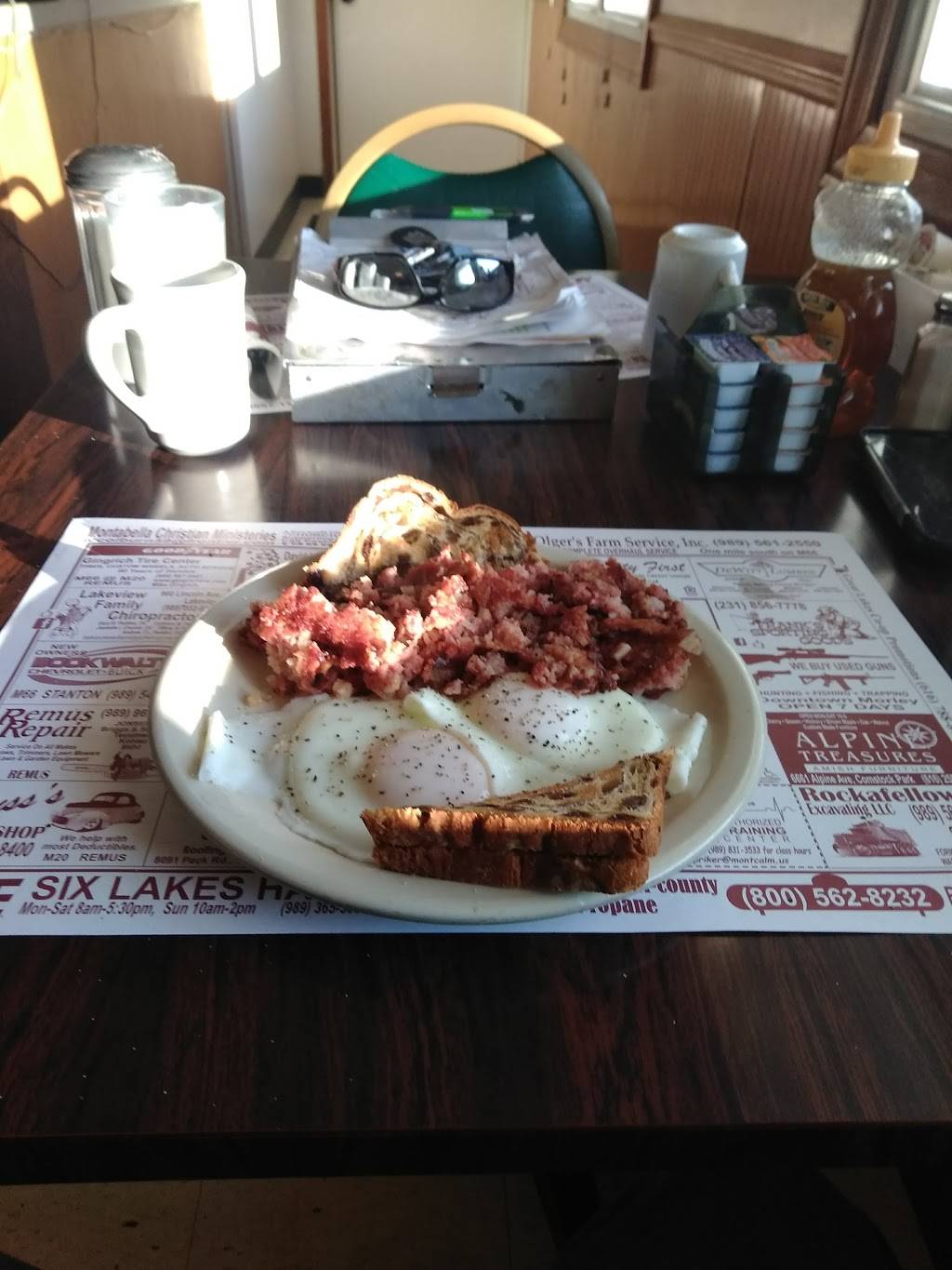 Crystal Fountain Restaurant | restaurant | 2535 30th Ave, Blanchard, MI 49310, USA | 9895612212 OR +1 989-561-2212