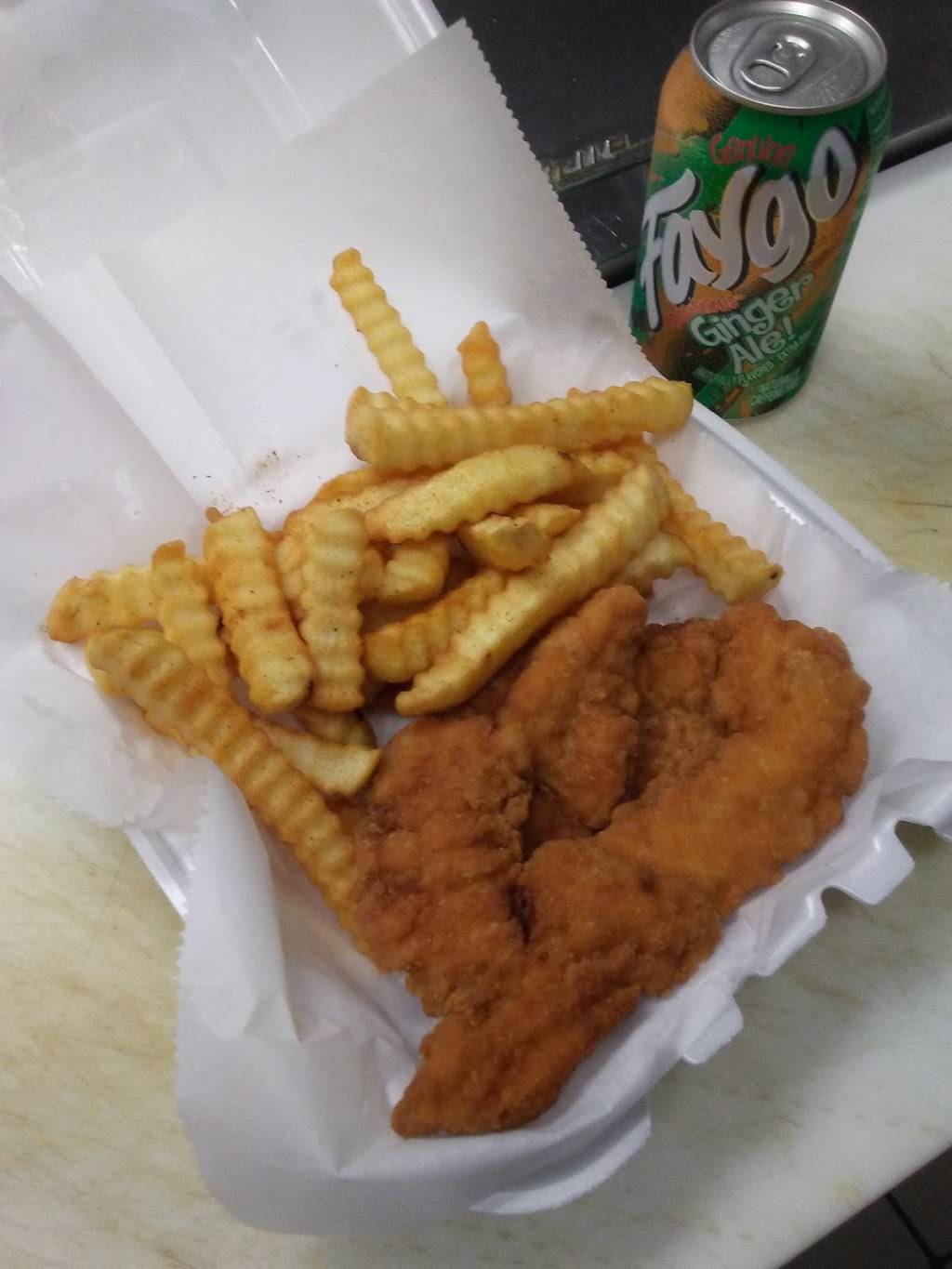 Muncheez | restaurant | 12306 Buckeye Rd, Cleveland, OH 44120, USA | 2169218128 OR +1 216-921-8128