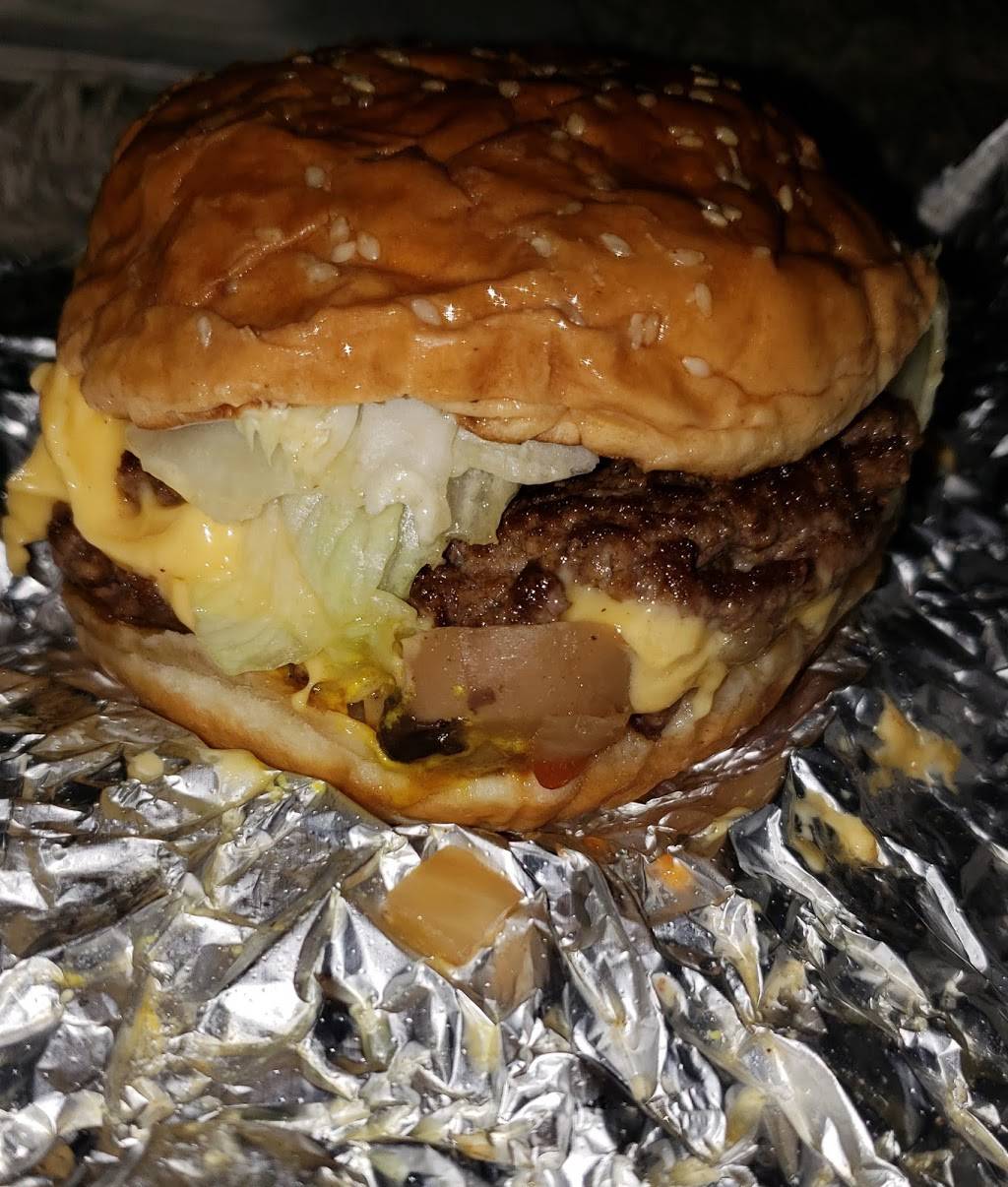 Five Guys | meal takeaway | 507 Quince Orchard Rd, Gaithersburg, MD 20878, USA | 2409126745 OR +1 240-912-6745