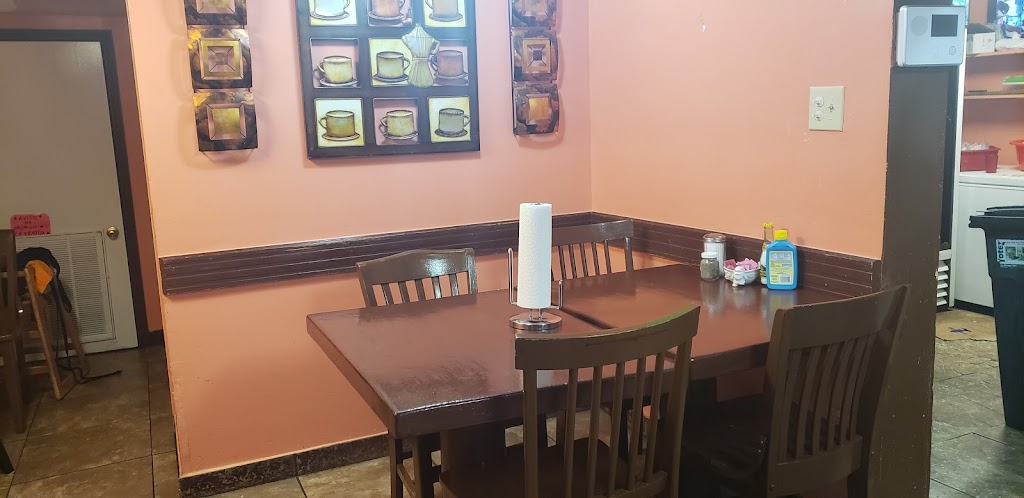 Kikas Restaurant | restaurant | 3101 Blaine St, Laredo, TX 78043, USA | 9567179390 OR +1 956-717-9390