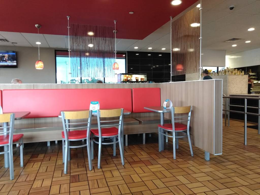 Burger King | restaurant | 720 Shenango Rd, Beaver Falls, PA 15010, USA | 7248462111 OR +1 724-846-2111