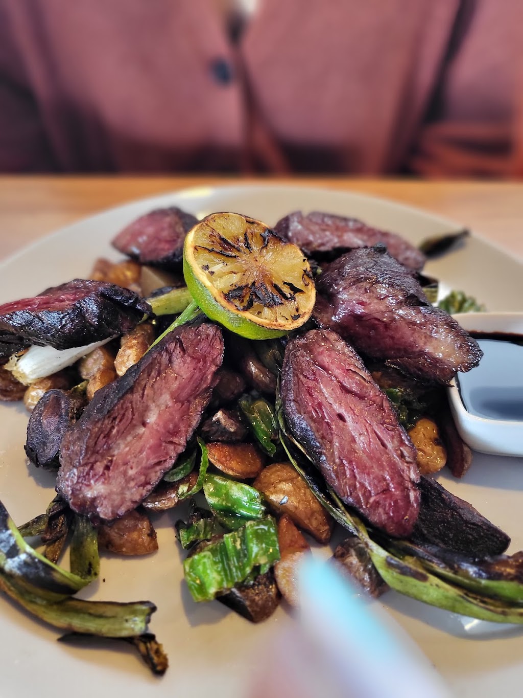 Mister Os | restaurant | 11838 Ventura Blvd, Studio City, CA 91604, USA | 8183583839 OR +1 818-358-3839