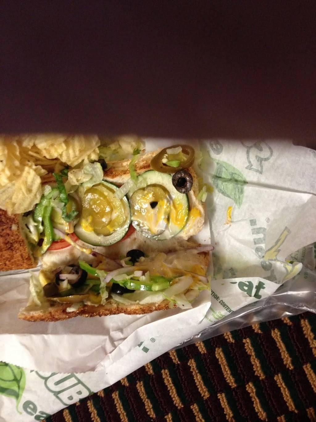 Subway Restaurants | restaurant | 1718 Reisterstown Rd, Pikesville, MD 21208, USA | 4105801133 OR +1 410-580-1133