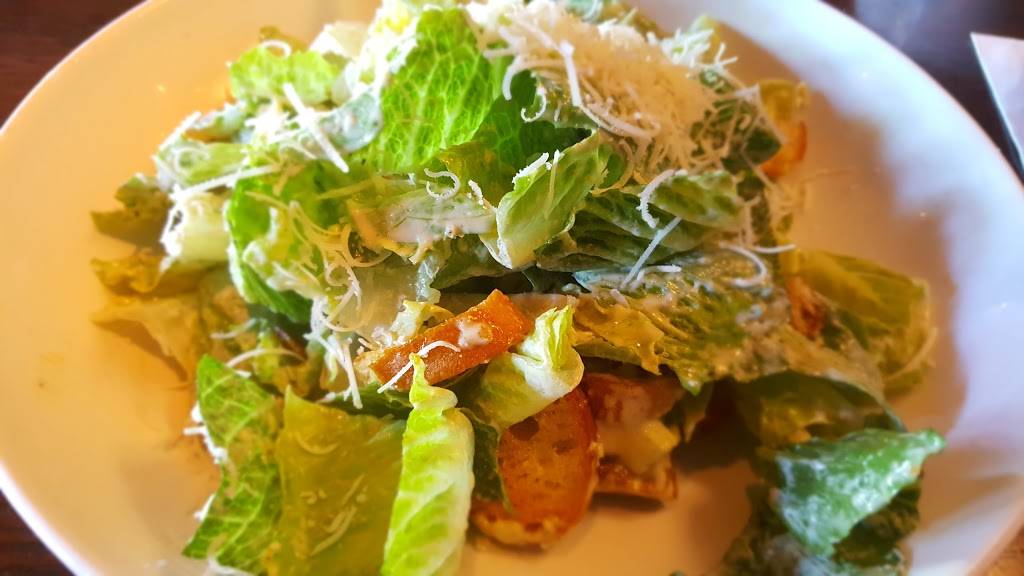 Burtons Grill | restaurant | 1875 US-17, Mt Pleasant, SC 29464, USA | 8436062590 OR +1 843-606-2590