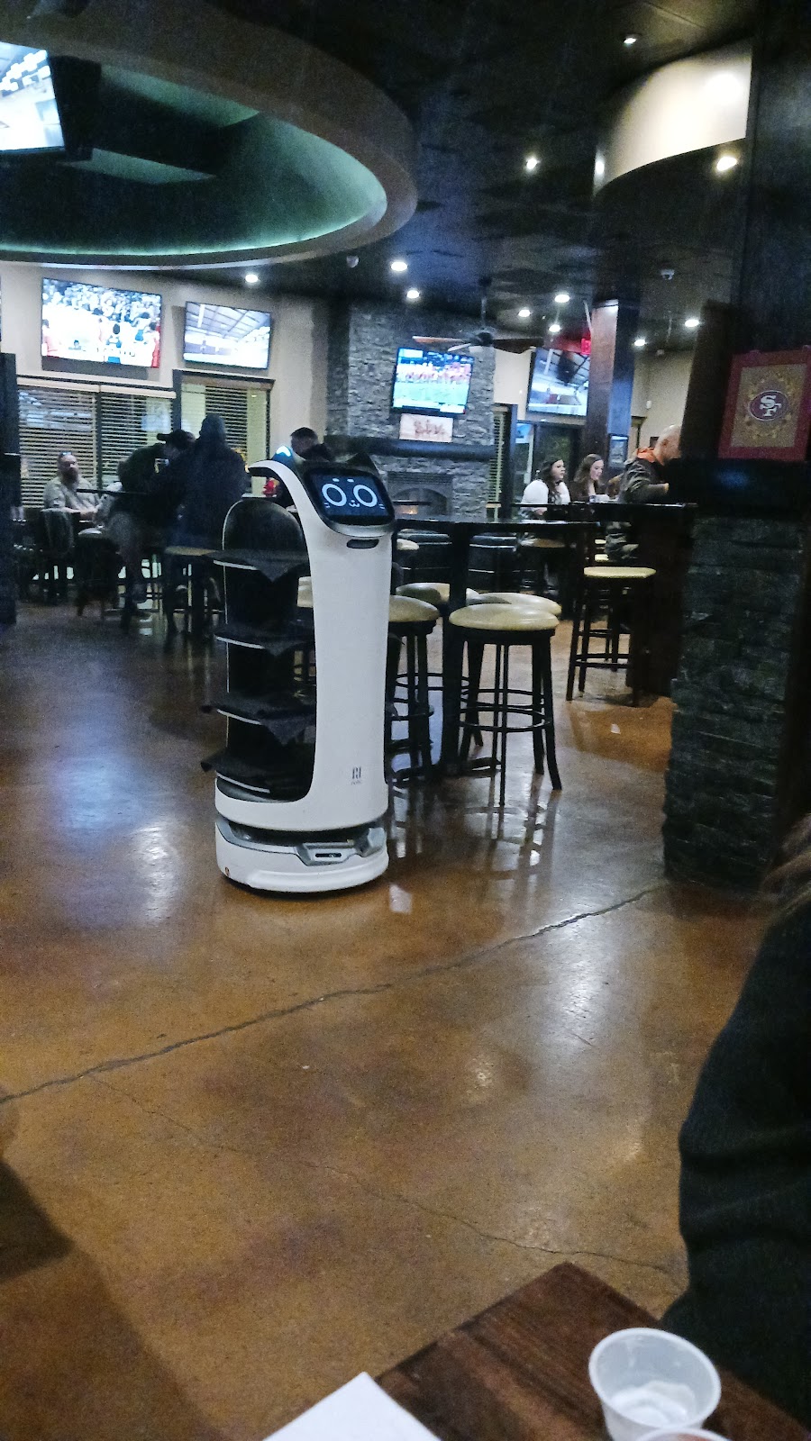 The Draft Sports Pub & Grill | restaurant | 4825 Hopyard Rd, Pleasanton, CA 94588, USA | 9256235833 OR +1 925-623-5833