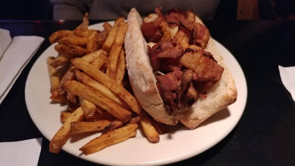 Pour Judgement | restaurant | 32 Broadway, Newport, RI 02840, USA | 4016192115 OR +1 401-619-2115