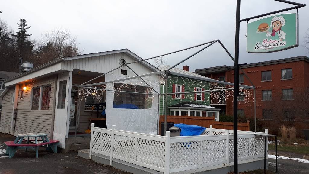 Madame Gourmandine | restaurant | 94 Rue Saint-Lambert, Sherbrooke, QC J1C 0N8, Canada | 8198463807 OR +1 819-846-3807