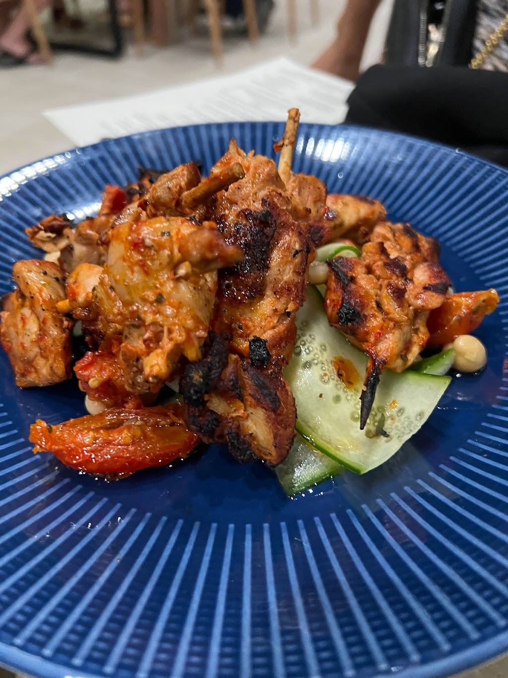 Pella Signature | restaurant | 720 Village Center Dr, Burr Ridge, IL 60527, USA | 6306868621 OR +1 630-686-8621