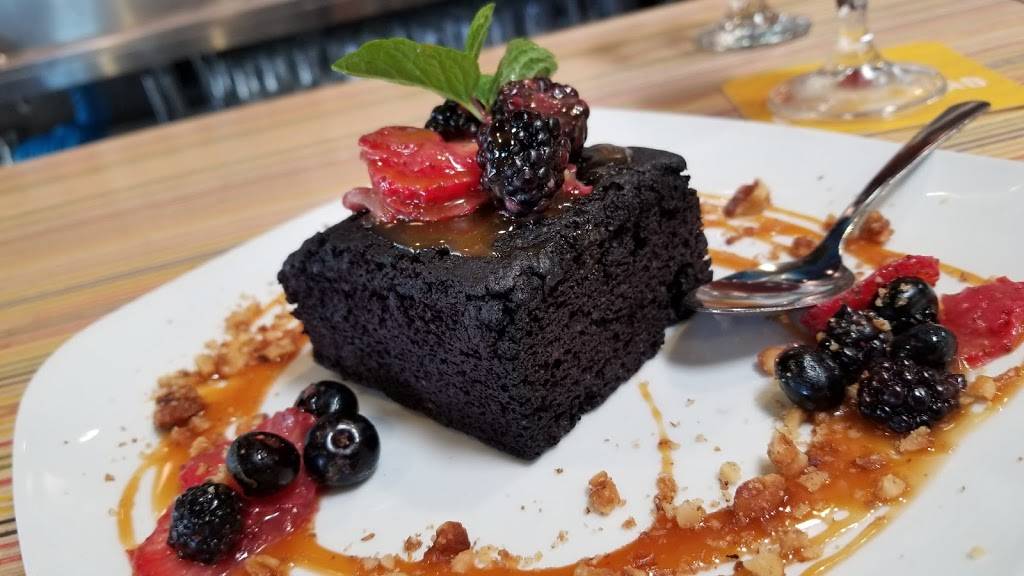 Golden Road Brewing Anaheim | restaurant | 2210 E Orangewood Ave, Anaheim, CA 92806, USA | 7149124015 OR +1 714-912-4015