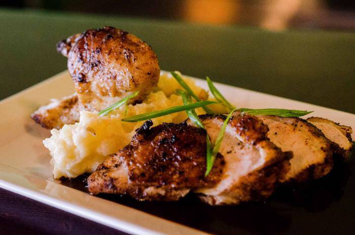 Ixcateco Grill | restaurant | 3402 W Montrose Ave, Chicago, IL 60618, USA | 7735395887 OR +1 773-539-5887