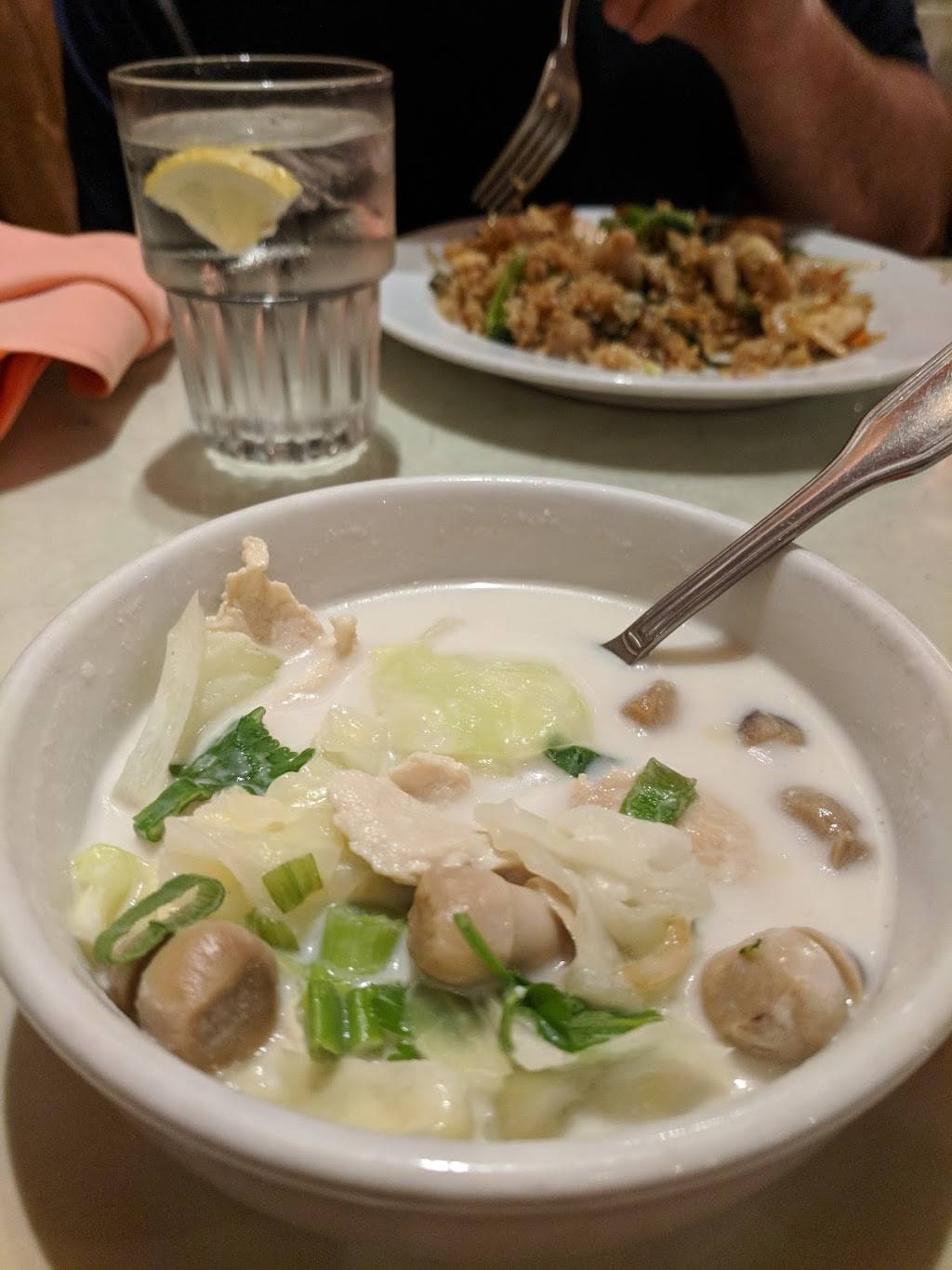 Royal Thai Cuisine | restaurant | 1750 S Coast Hwy, Laguna Beach, CA 92651, USA | 9494948424 OR +1 949-494-8424