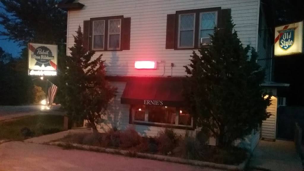 Ernies Wine Bar | restaurant | N49W5471 Portland Rd, Cedarburg, WI 53012, USA | 2623759200 OR +1 262-375-9200