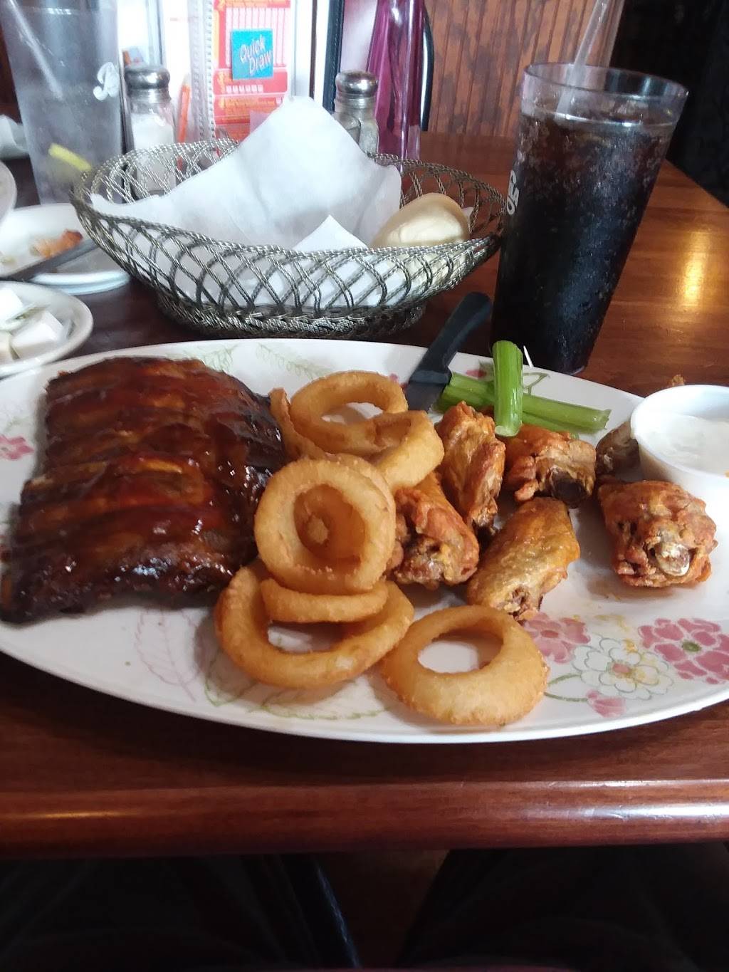 Seasons Restaurant II | restaurant | 1545 NY-52, Fishkill, NY 12524, USA | 8458961818 OR +1 845-896-1818