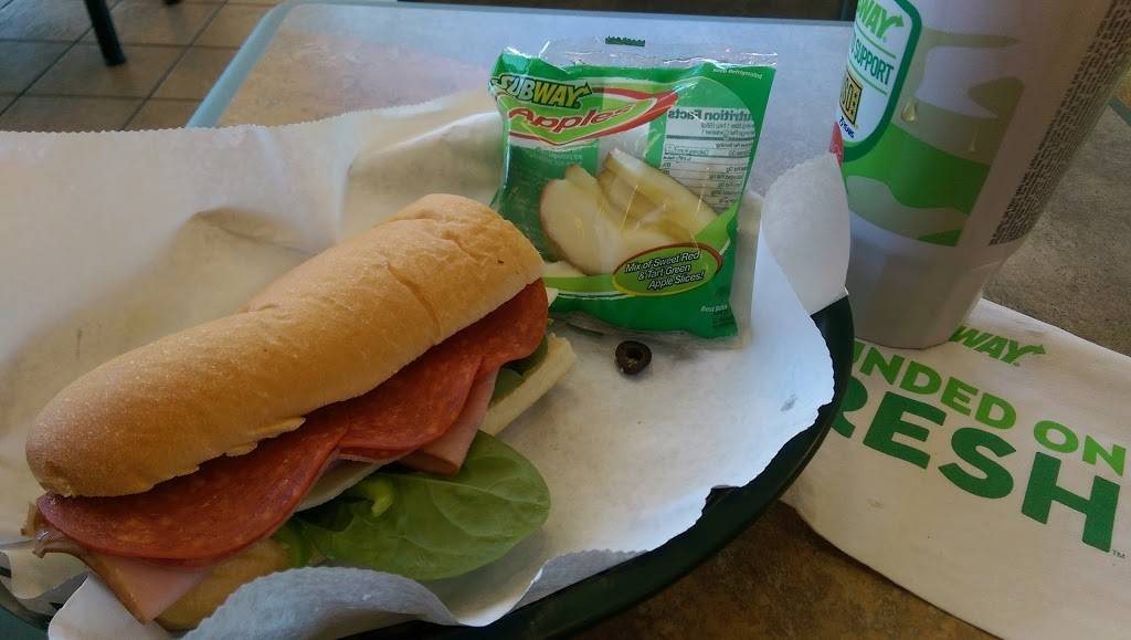 Subway | restaurant | 5400 SW College Rd Bay 21 Heath Brook, Commons Shop Ctr, Ocala, FL 34474, USA | 3528610879 OR +1 352-861-0879