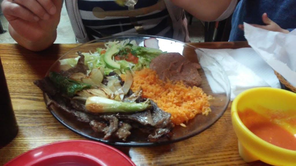 Mariscos El Jarrocho | restaurant | Cloverdale Plaza Shopping Center, 7319 Baseline Rd, Little Rock, AR 72209, USA | 5015653535 OR +1 501-565-3535