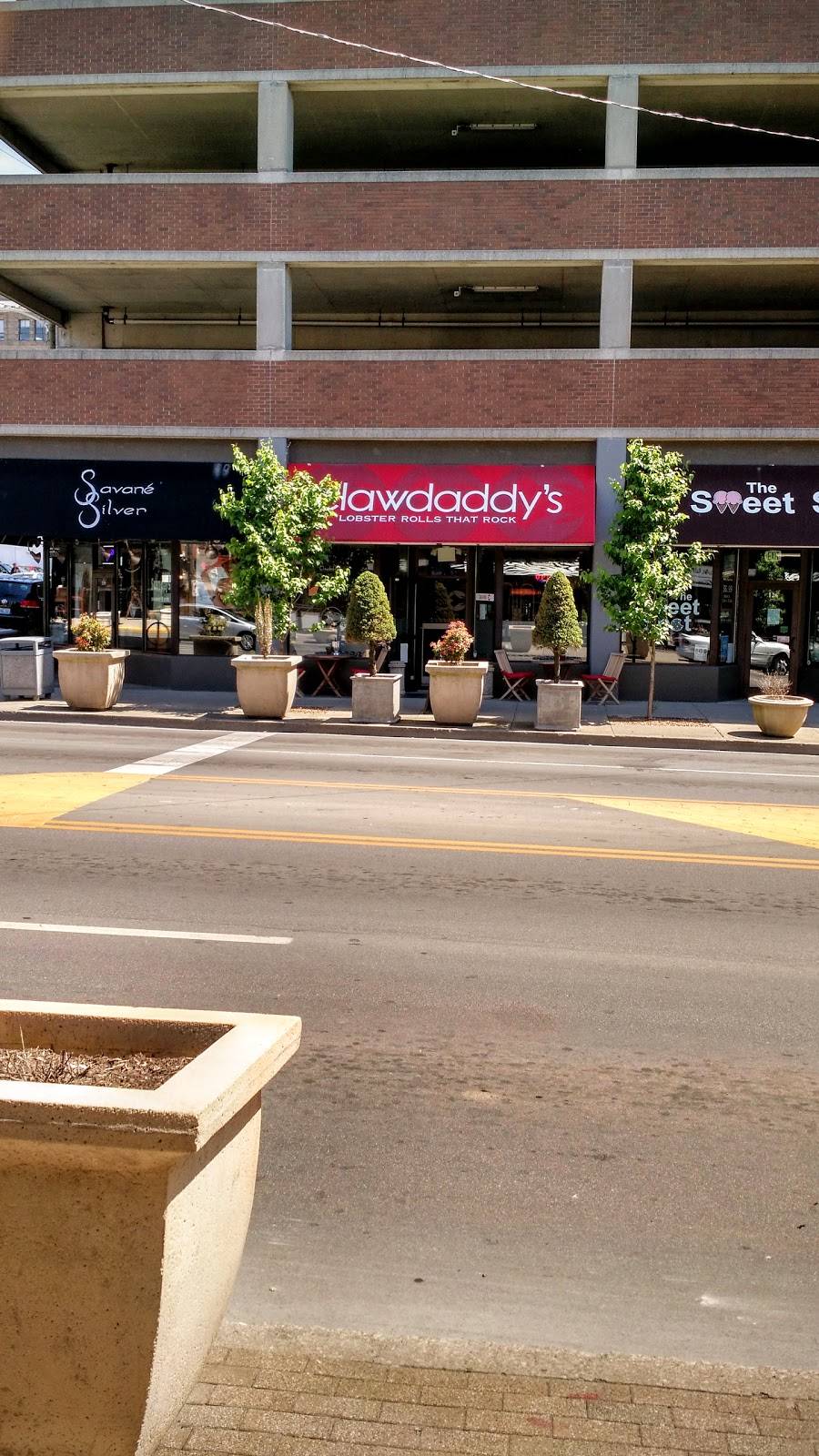 Clawdaddys | restaurant | 128 N Broadway, Lexington, KY 40507, USA | 8592582529 OR +1 859-258-2529