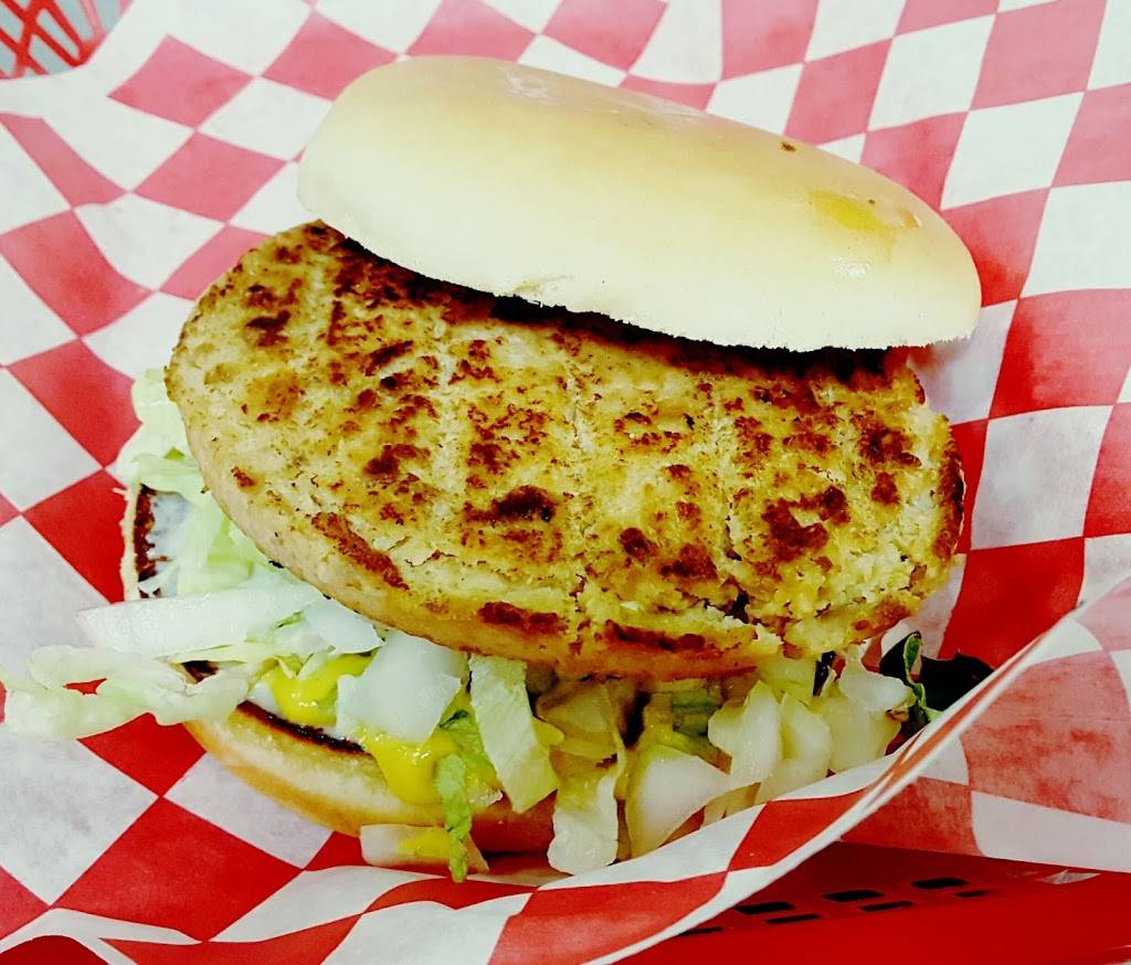 Burger Time Machine | restaurant | 301 W University Dr, Denton, TX 76201, USA | 9403841133 OR +1 940-384-1133