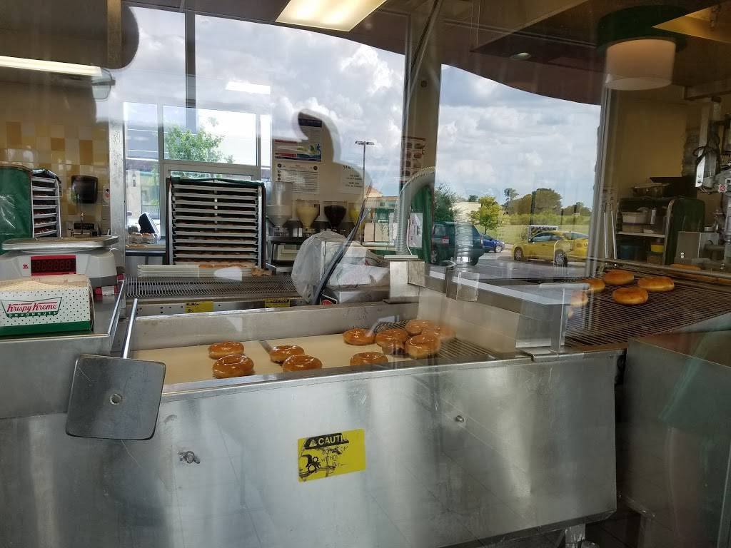 Krispy Kreme | cafe | 6700 Westworth Blvd, Westworth Village, TX 76114, USA | 8173727508 OR +1 817-372-7508