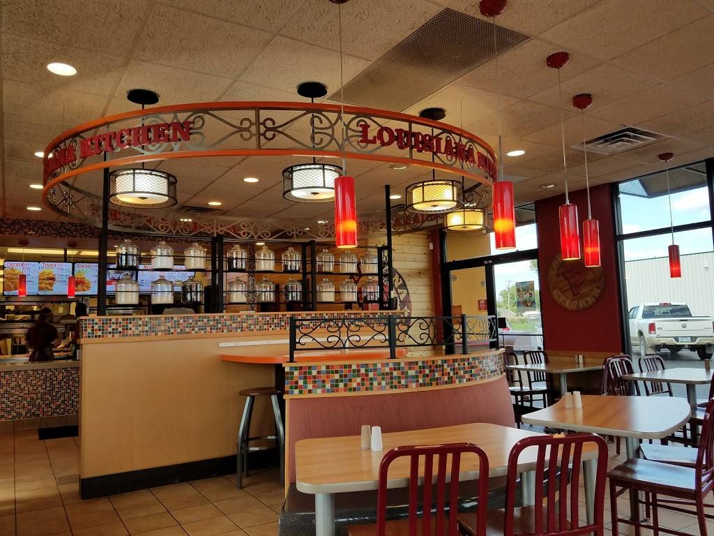 Popeyes Louisiana Kitchen | restaurant | 4232 W Central Ave, Wichita, KS 67212, USA | 3164404580 OR +1 316-440-4580