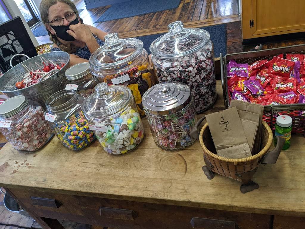 Bayside Store | restaurant | 1336 Atlantic Hwy, Northport, ME 04849, USA | 2073386118 OR +1 207-338-6118