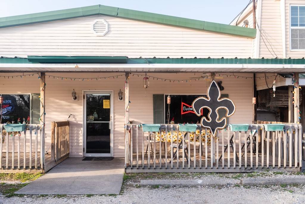 Voleos Seafood Restaurant | restaurant | 5134 Nunez, Lafitte, LA 70067, USA | 5046892482 OR +1 504-689-2482