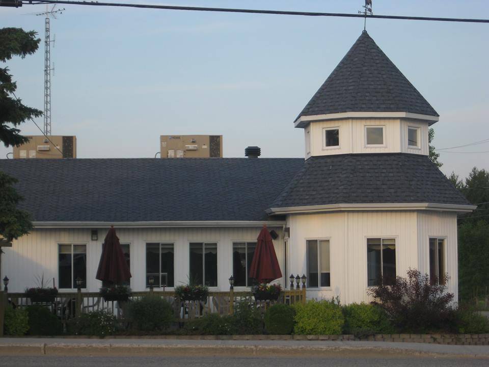 Bar de lEncan | restaurant | 110 Rue Georges, Gatineau, QC J8M 1A2, Canada | 8192816593 OR +1 819-281-6593