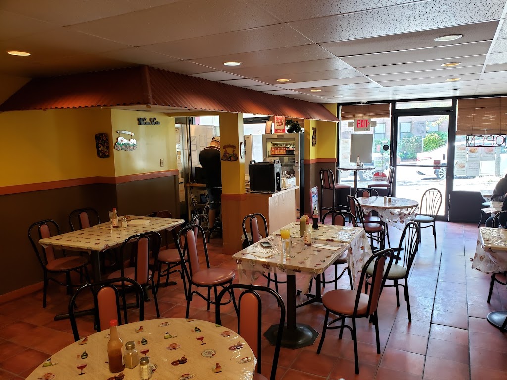 Guanacos Tacos Pupuseria | restaurant | 4106 Brooklyn Ave NE #12-A, Seattle, WA 98105, USA | 2065472369 OR +1 206-547-2369