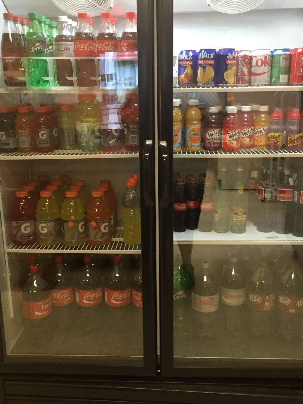 Martinez Barbacoa Y Tamales | restaurant | 728 Fredericksburg Rd, San Antonio, TX 78201, USA | 2107346621 OR +1 210-734-6621