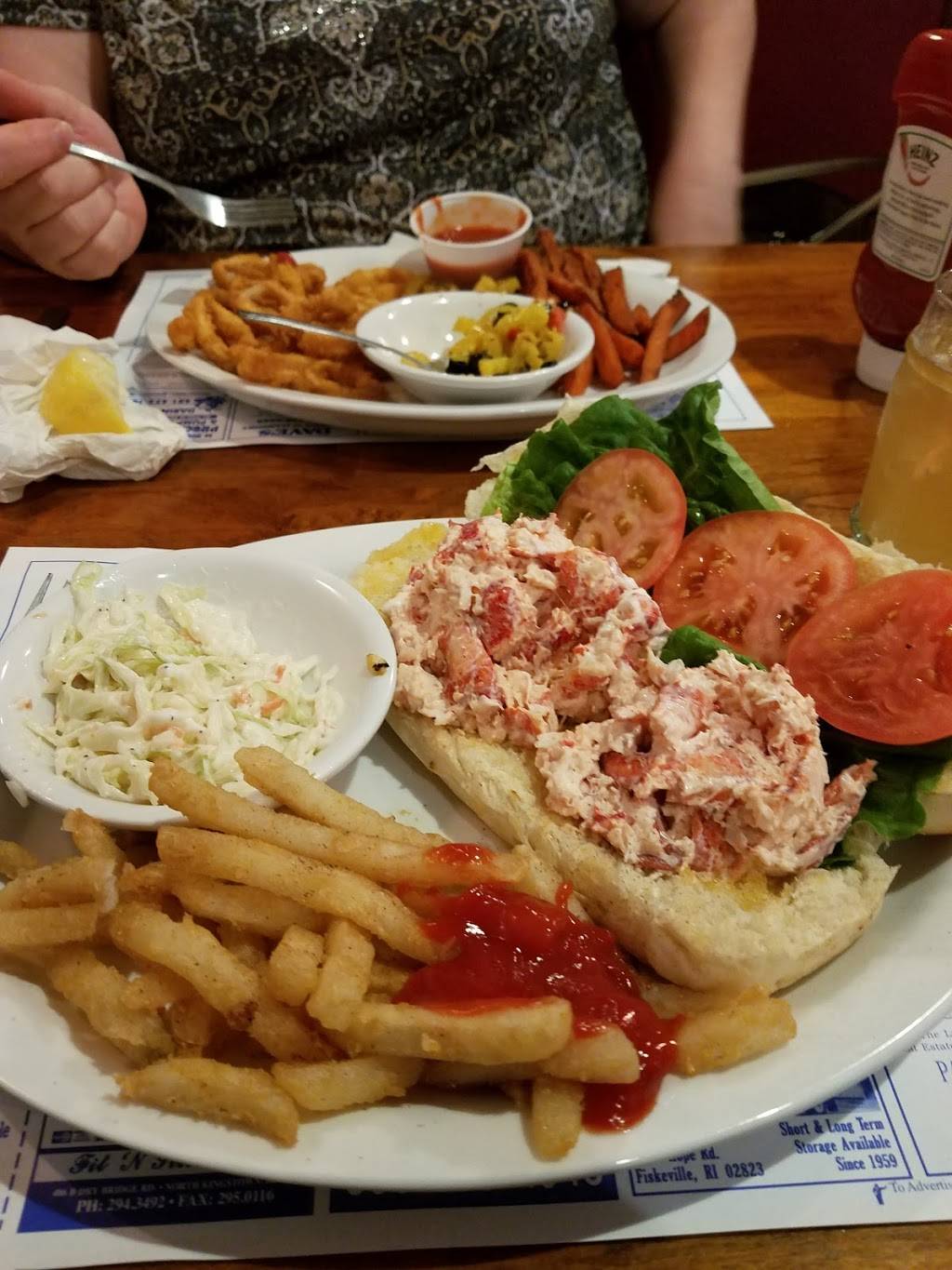 Chopmist Charlies | restaurant | 40 Narragansett Ave, Jamestown, RI 02835, USA | 4014231020 OR +1 401-423-1020