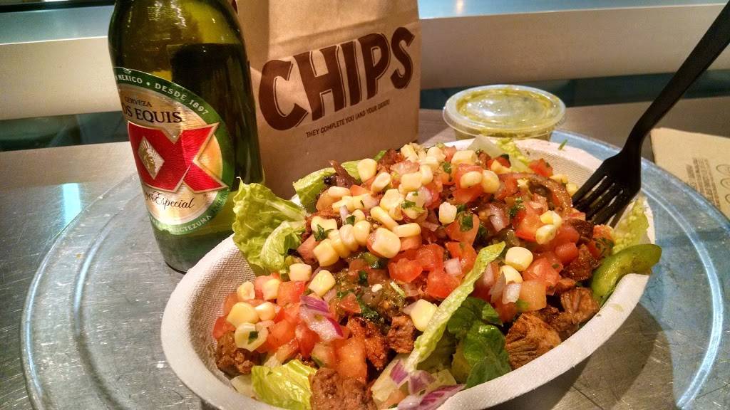 Chipotle Mexican Grill | restaurant | 940 S Waukegan Rd, Waukegan, IL 60085, USA | 8474065770 OR +1 847-406-5770