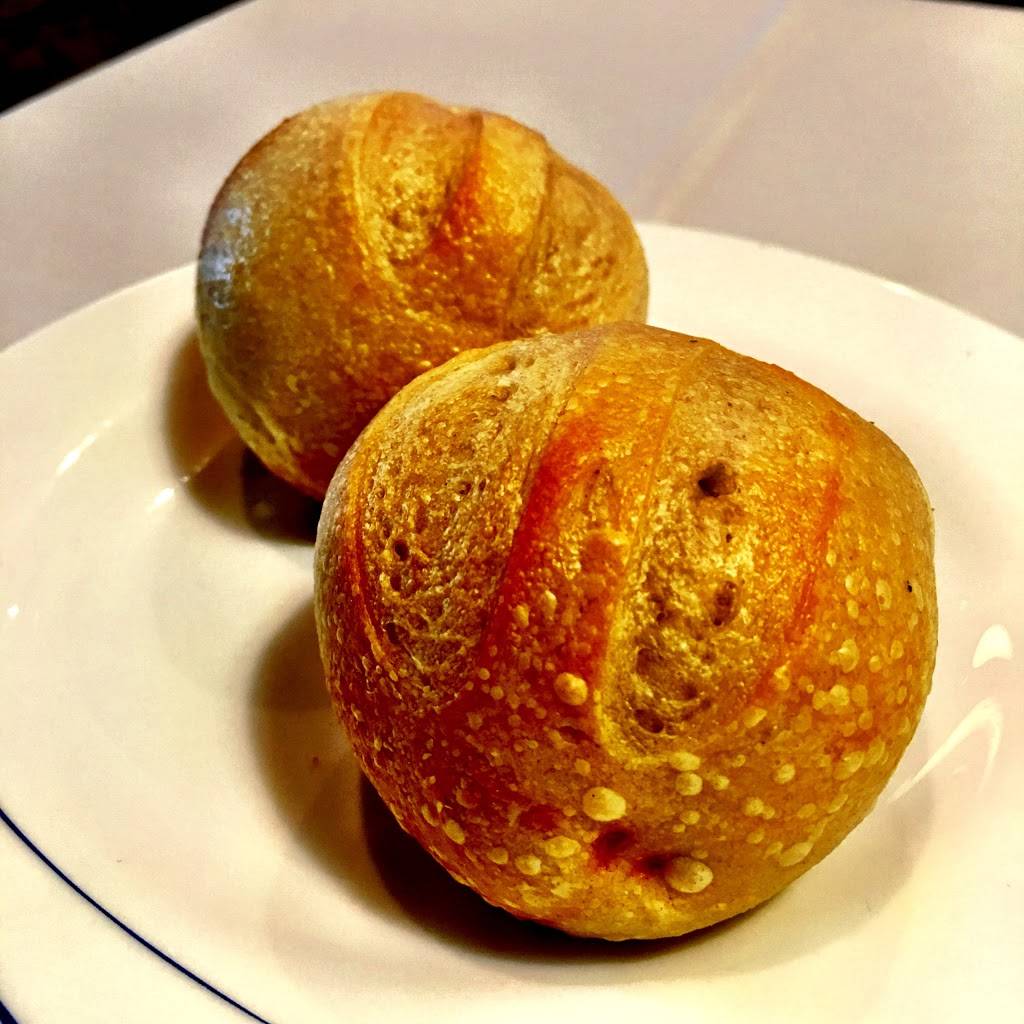 Dolphin Seafood | restaurant | 12 Washington St, Natick, MA 01760, USA | 5086550669 OR +1 508-655-0669