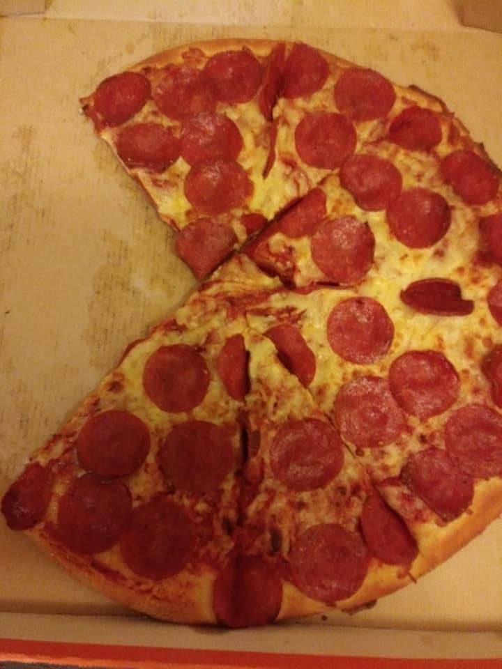 Little Caesars Pizza | meal takeaway | 121 Willow Bend, Crystal, MN 55428, USA | 7635355486 OR +1 763-535-5486