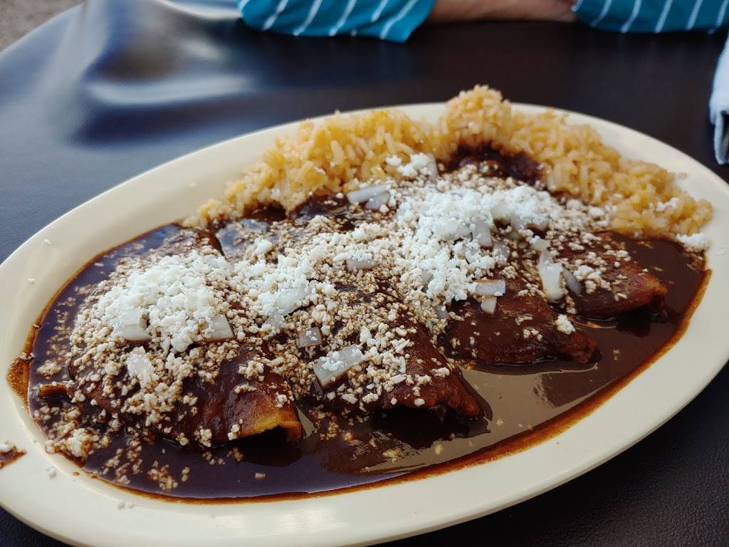 El Antojo Poblano en Tucson | restaurant | 1114 W St Mary’s Rd, Tucson, AZ 85745, USA | 5204065905 OR +1 520-406-5905