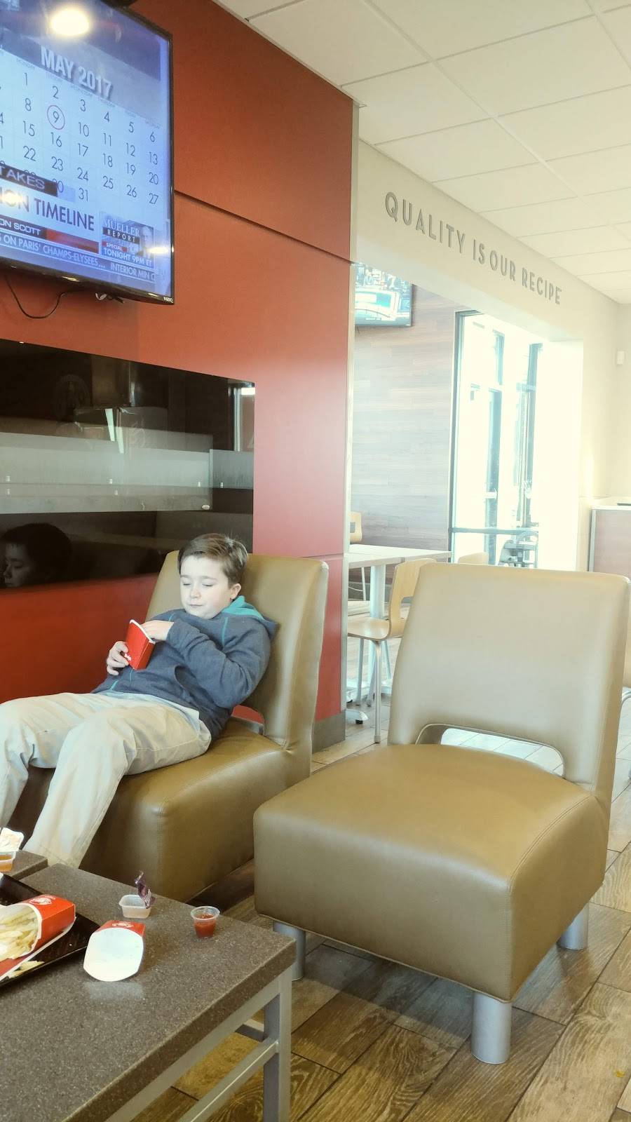 Wendys | restaurant | 1415 N 21st St, Newark, OH 43055, USA | 7403663707 OR +1 740-366-3707