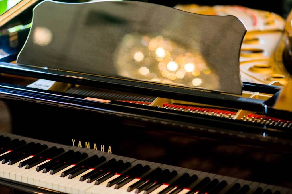 Santorini Lobby Lounge | night club | 3124, 105 N Bayshore Dr, Safety Harbor, FL 34695, USA | 7277261161 OR +1 727-726-1161