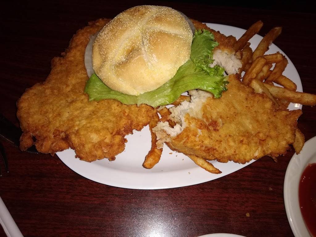 Lucky Pig Pub & Grill | restaurant | 113 W Walnut St, Ogden, IA 50212, USA | 5152759946 OR +1 515-275-9946