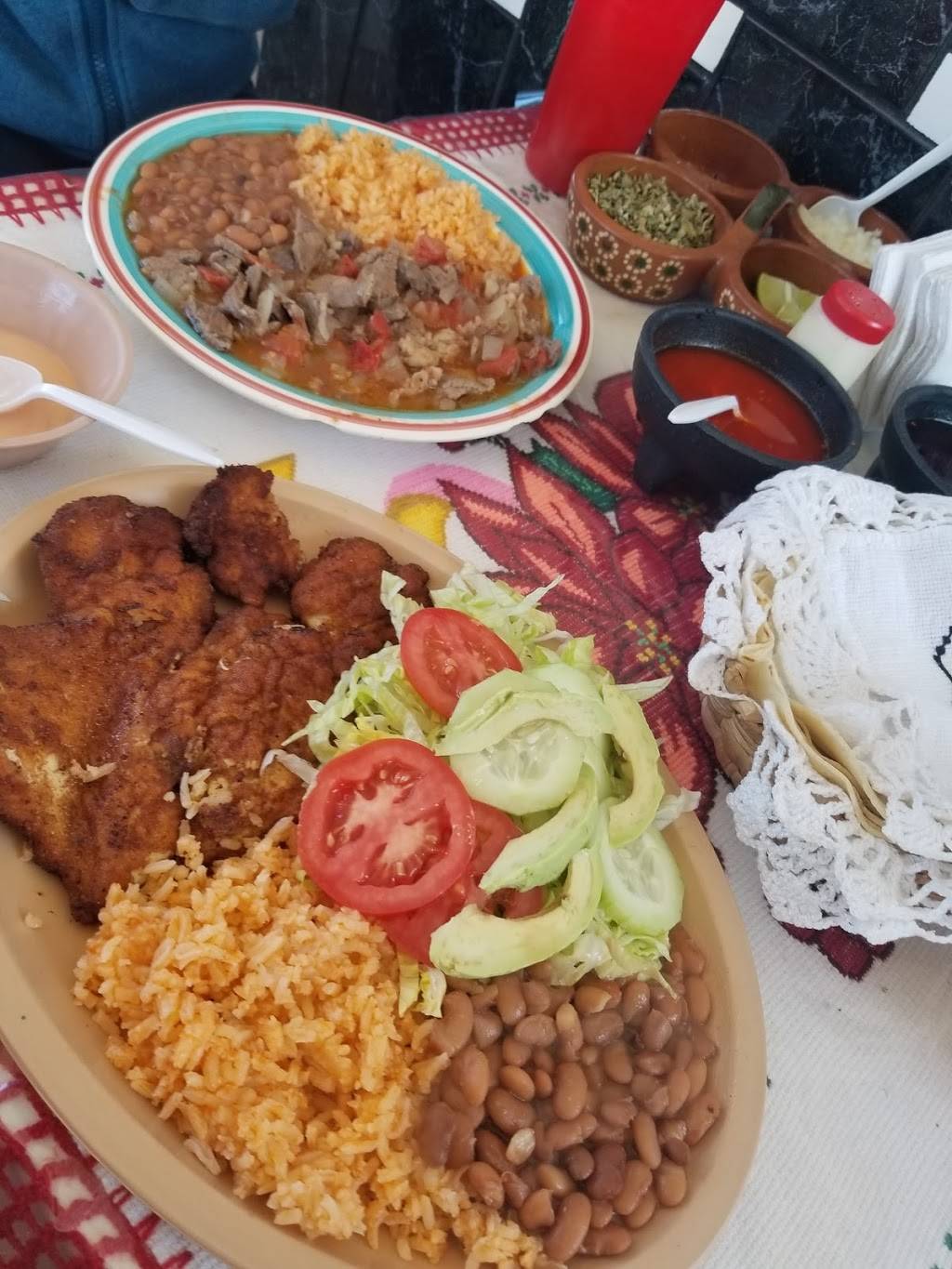 MENUDERIA "ALICIAS " | restaurant | Lucio Blanco, 22706 Rosarito, B.C., Mexico | 016642411256 OR +52 664 241 1256